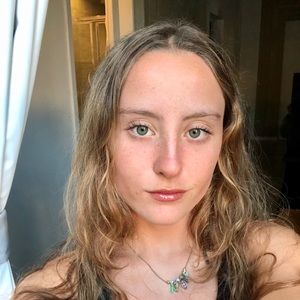 Meet your Posher, Lavinia